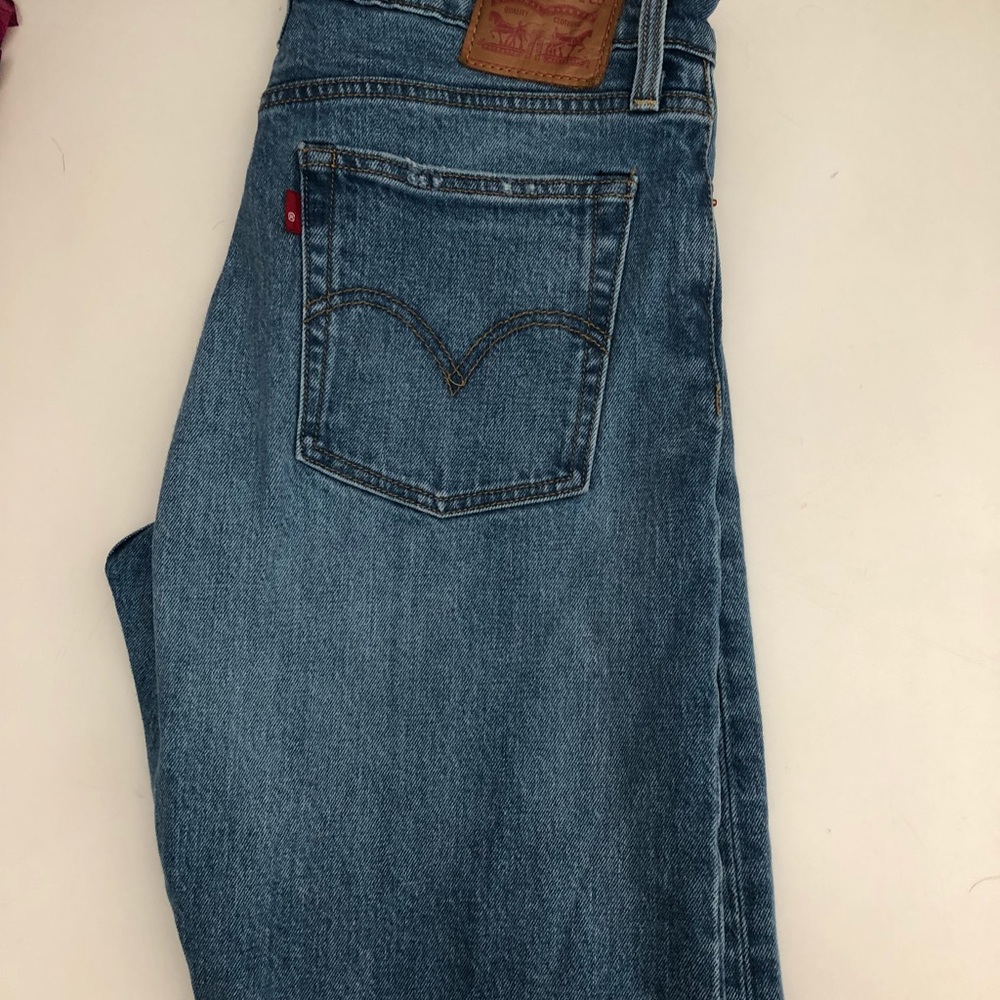 Women’s vintage Levi’s cropped W30